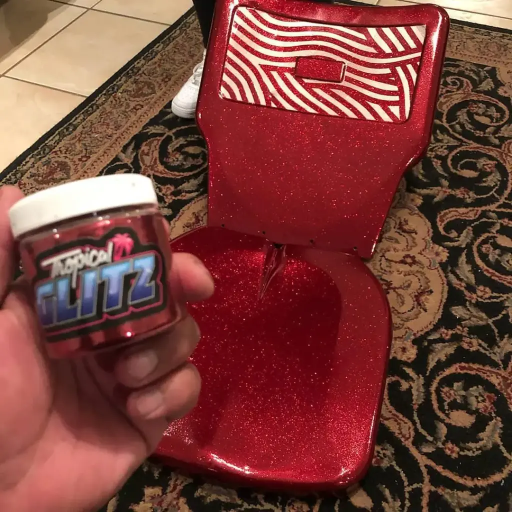 Strawberry Daiquiri Metal Flake - 2.5oz / 0.004