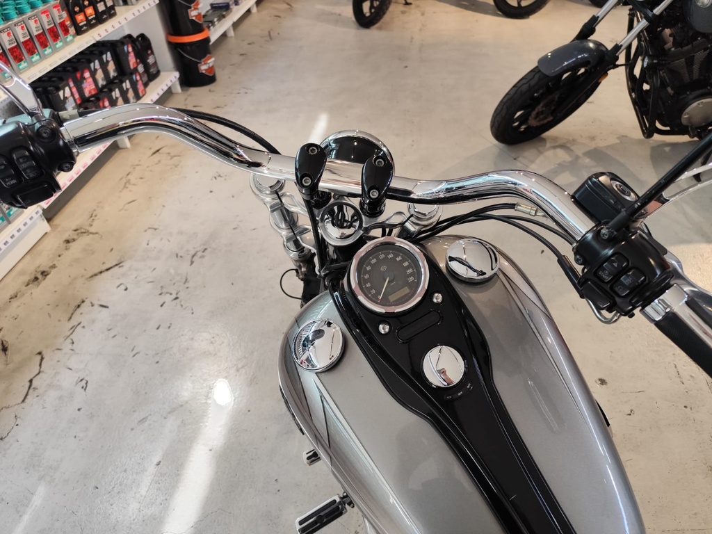 MOTOCICLETA XL1200 CUSTOM HARLEY DAVIDSON