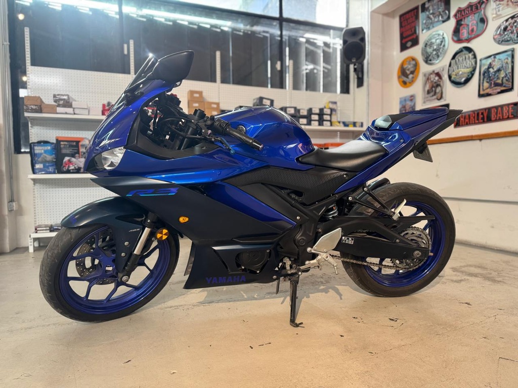 MOTOCICLETA YAMAHA R3A