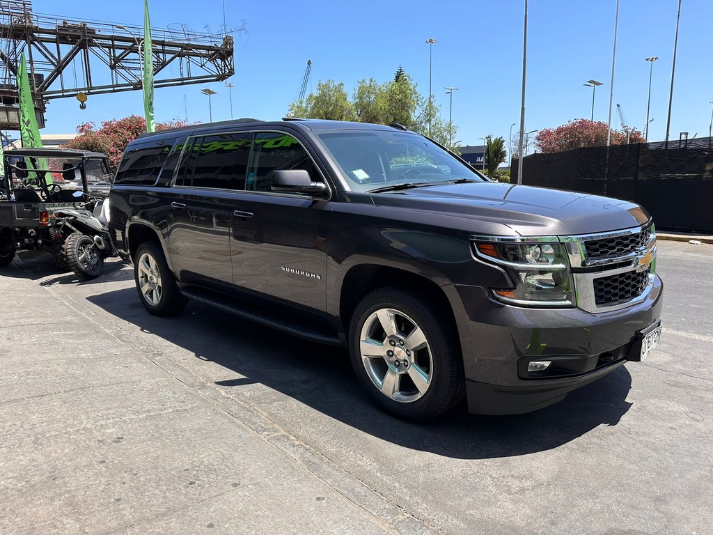 Chevrolet Suburban 2017 FULL EQUIPO