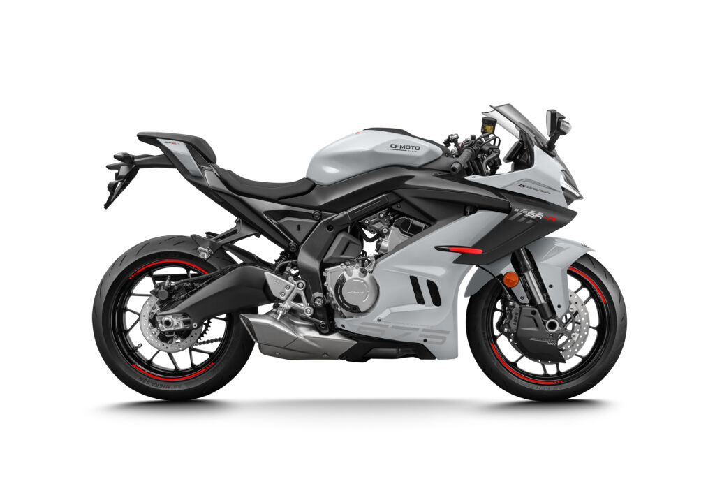 MOTOCICLETA 675SR-R CFMOTO GRIS