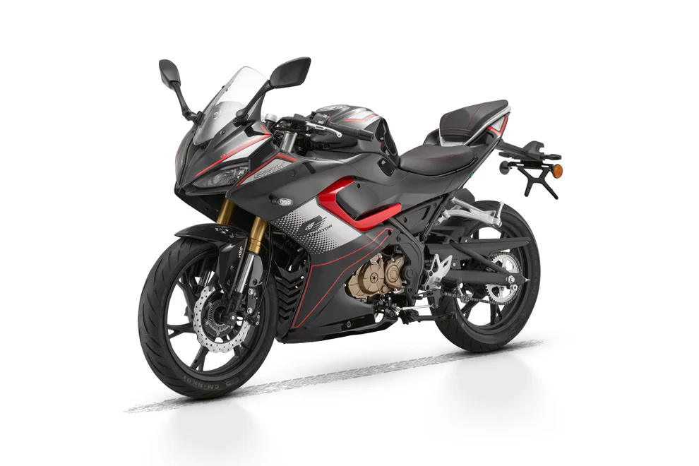 MOTOCICLETA SRK 124 R QJ MOTOR (NEGRO)