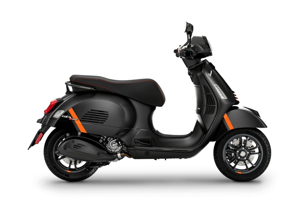 Vespa GTS Super Sport Negra
