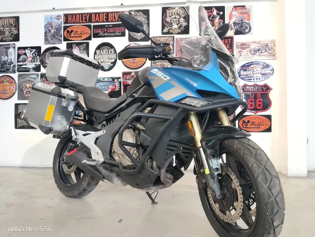 MOTOCICLETA CFMOTO MT650 AZUL