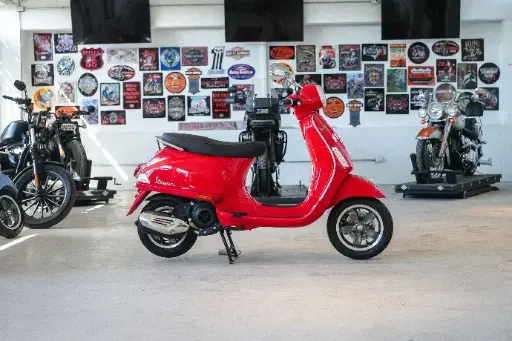 Vespa VXL 150cc Roja
