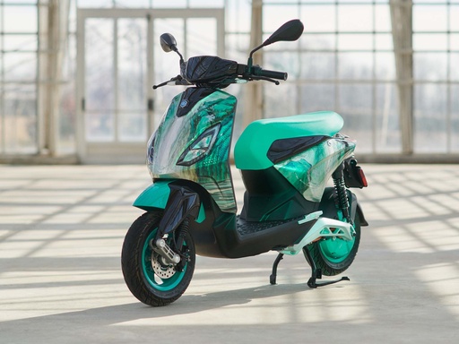 Piaggio 1 Feng Chen Wang (copia)