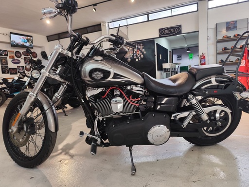MOTOCICLETA 1690 DYNA WIDE GLIDE FXDWG