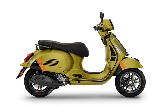 Vespa GTS Super Sport Dorada